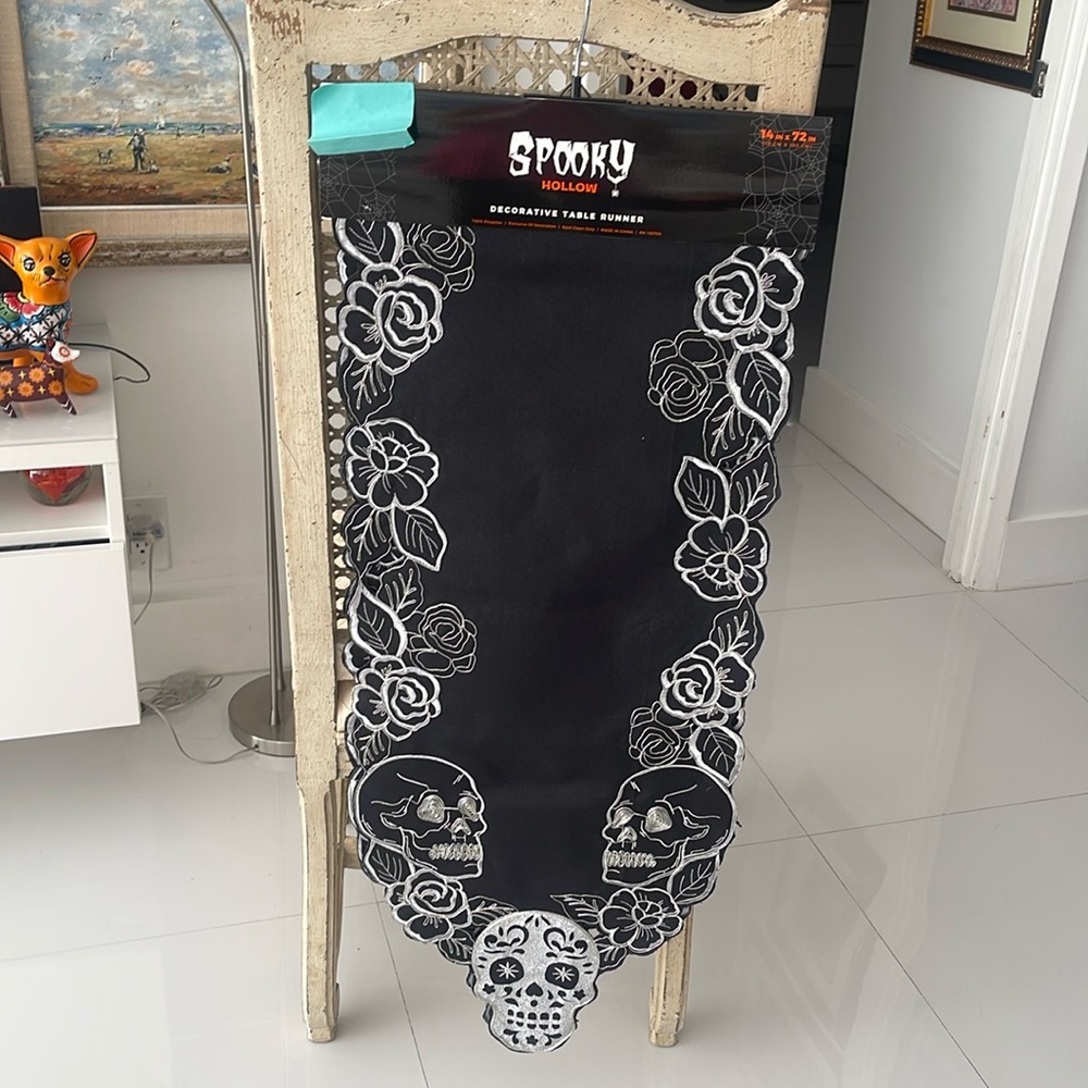 Spooky Hollow Halloween Black Silver Detailed Skull & Roses Table Runner